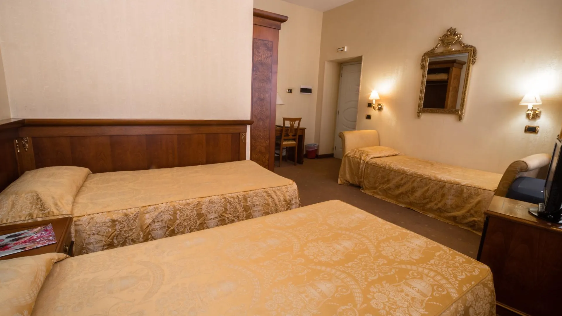 Hosianum Palace Hotel Rome 3*,